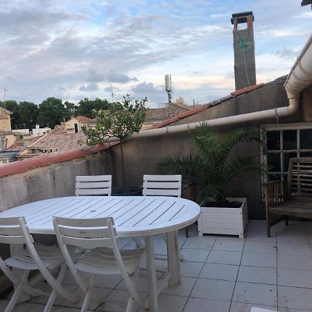 Terrasse Tropezienne Centre Nimes Bagian luar foto